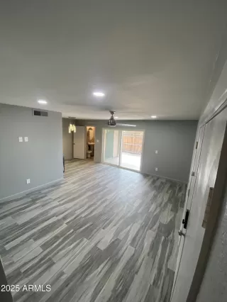 Photo #1: 6851886 Listing 