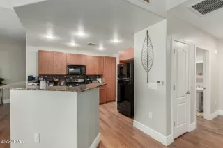 Photo #2: 6851954 Listing