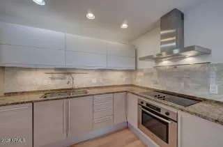 Photo #6: 6851983 Listing