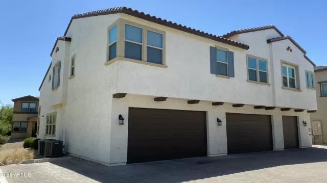 MLS: 6852113 Condo For Sale