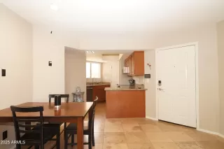 Photo #4: 6852136 Listing