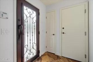 Photo #2: 6852221 Listing