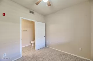 Photo #4: 6852237 Listing