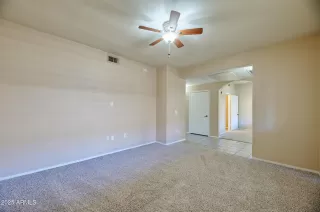 Photo #6: 6852237 Listing