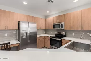 Photo #1: 6852254 Listing 