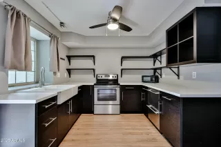 Photo #5: 6852331 Listing