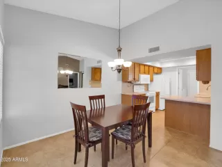 Photo #6: 6852383 Listing