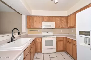 Photo #2: 6852491 Listing