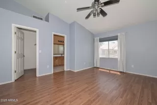 Photo #3: 6852491 Listing