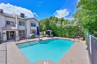 Photo #5: 6852491 Listing