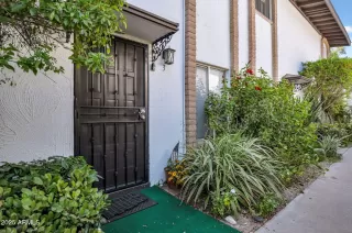 Photo #3: 6852633 Listing 