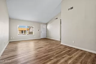 Photo #2: 6852655 Listing