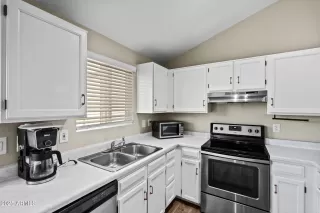 Photo #6: 6852655 Listing