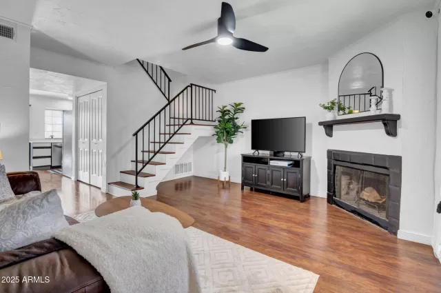 MLS: 6852685 Condo For Sale