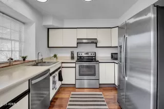 Photo #6: 6852685 Listing