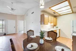 Photo #4: 6852788 Listing 