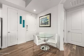 Photo #1: 6852841 Listing 