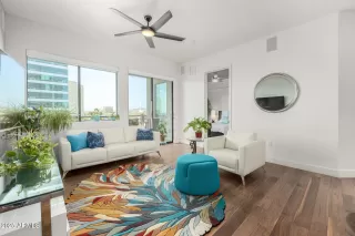 Photo #2: 6852841 Listing 