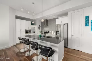 Photo #5: 6852841 Listing 