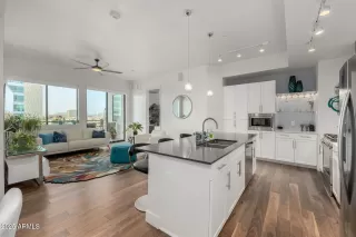 Photo #6: 6852841 Listing 