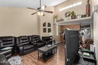 Photo #6: 6852913 Listing