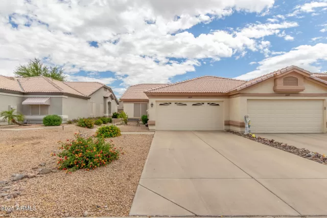 MLS: 6852917 Condo For Sale