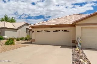 Photo #1: 6852917 Listing