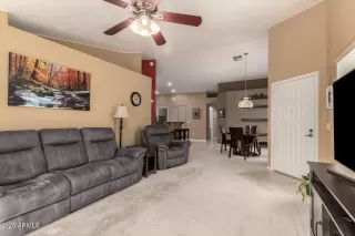 Photo #3: 6852917 Listing