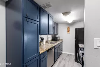 Photo #6: 6852974 Listing