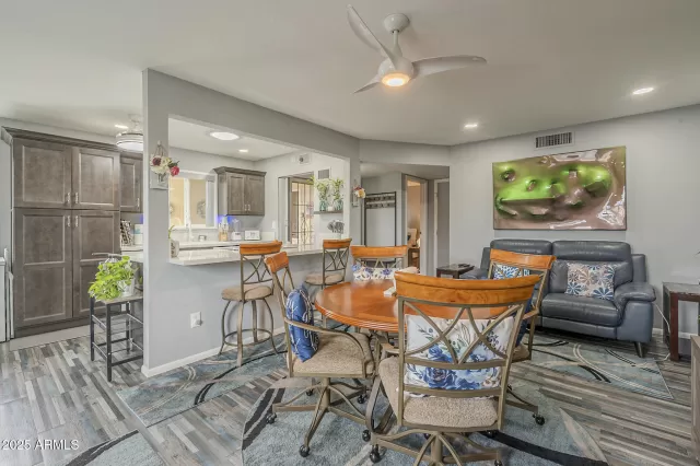 MLS: 6852984 Condo For Sale