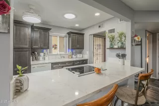 Photo #4: 6852984 Listing 