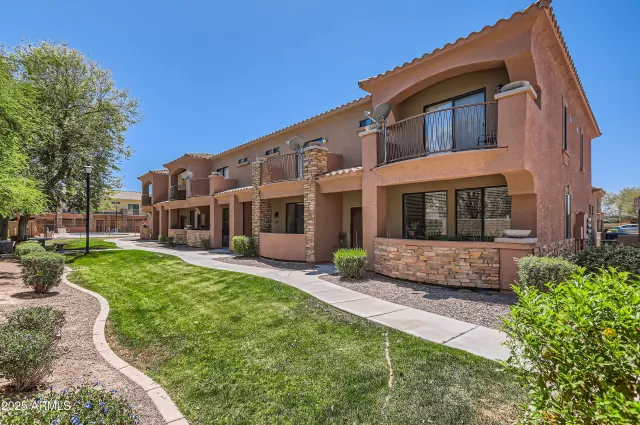 MLS: 6852988 Condo For Sale