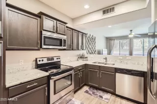 Photo #3: 6852988 Listing