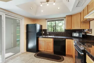 Photo #5: 6852989 Listing 