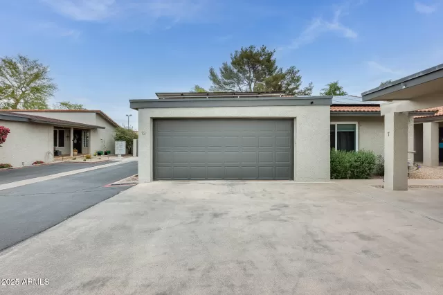 MLS: 6853081 Condo For Sale