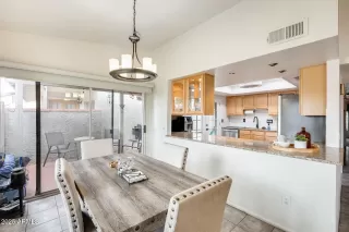 Photo #2: 6853081 Listing