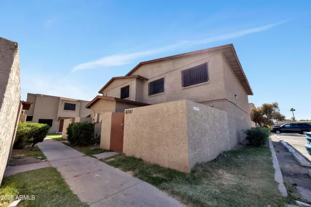 MLS: 6853086 Condo For Sale