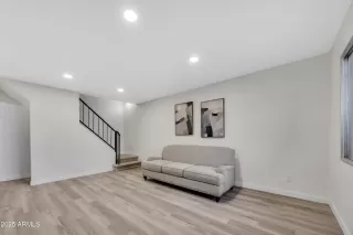 Photo #3: 6853086 Listing 