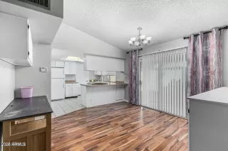 Photo #4: 6853193 Listing