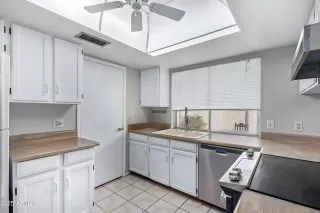 Photo #6: 6853193 Listing