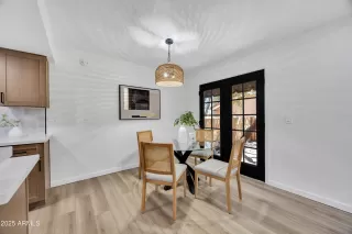 Photo #4: 6853225 Listing