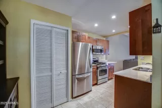 Photo #4: 6853274 Listing