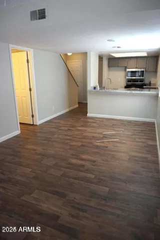 Photo #6: 6853392 Listing