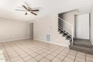 Photo #4: 6853737 Listing