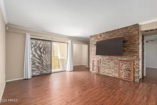 Photo #6: 6853807 Listing