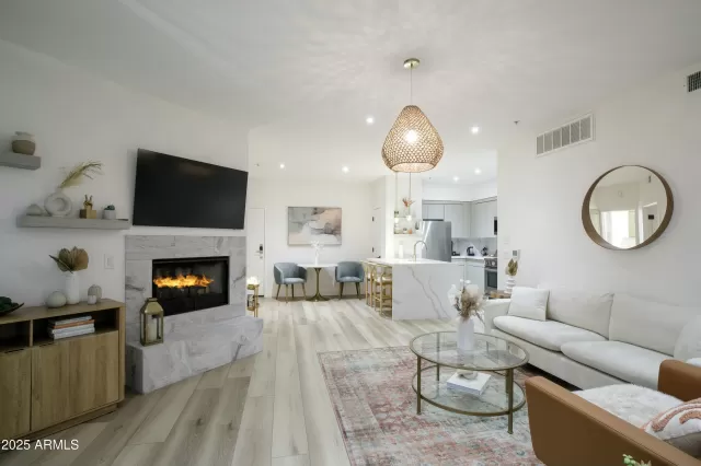 MLS: 6853854 Condo For Sale