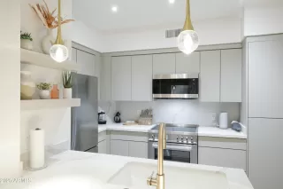 Photo #3: 6853854 Listing 