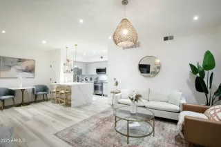 Photo #5: 6853854 Listing 