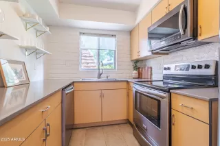 Photo #4: 6853997 Listing 