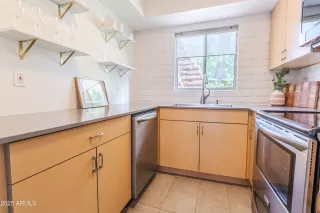 Photo #5: 6853997 Listing 